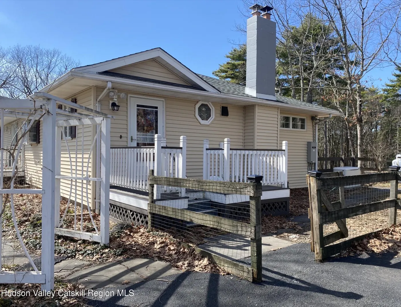 Current WMR listing photograph 1 of 1 for 235 Stickles Terrace, Kingston, New York.