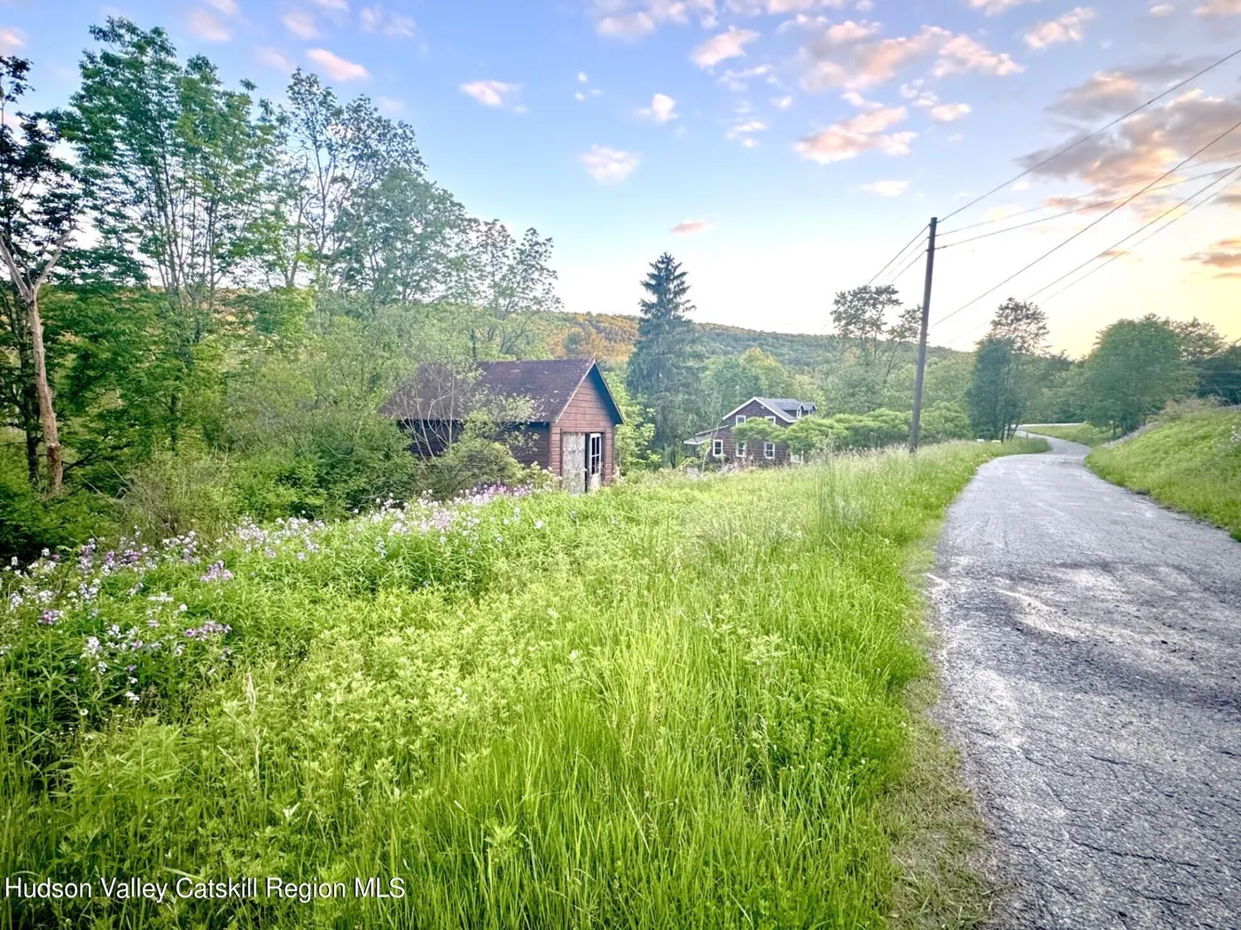 Current WMR listing photograph 1 of 1 for 7 Old Route 52, Jeffersonville, New York.